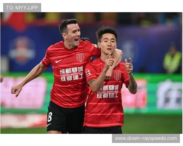 周定洋跑动距离蝉联榜首,四川球迷赞“还是那个男人” 周定洋跑动距离蝉联榜首,四川球迷赞“还是那个男人”