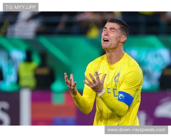 国际足联将对C罗肘击暴力行为进行评估,追加禁赛场数悬而未决 国际足联将对C罗肘击暴力行为进行评估,追加禁赛场数悬而未决