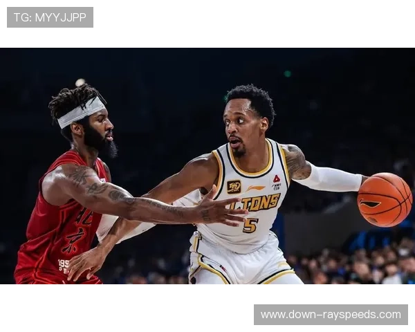 卫冕冠军广厦男篮击退上海大鲨鱼，布朗41分对攻古德温28分